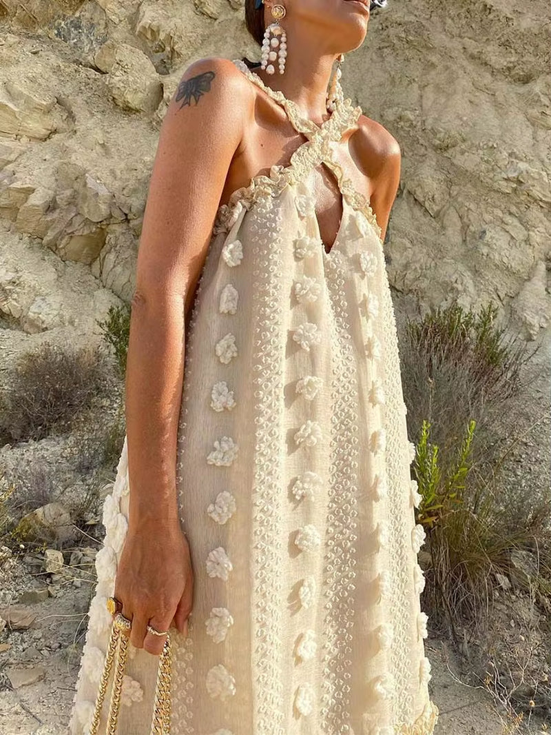 Effortless Chic: Sleeveless Halter Maxi Summer Dress